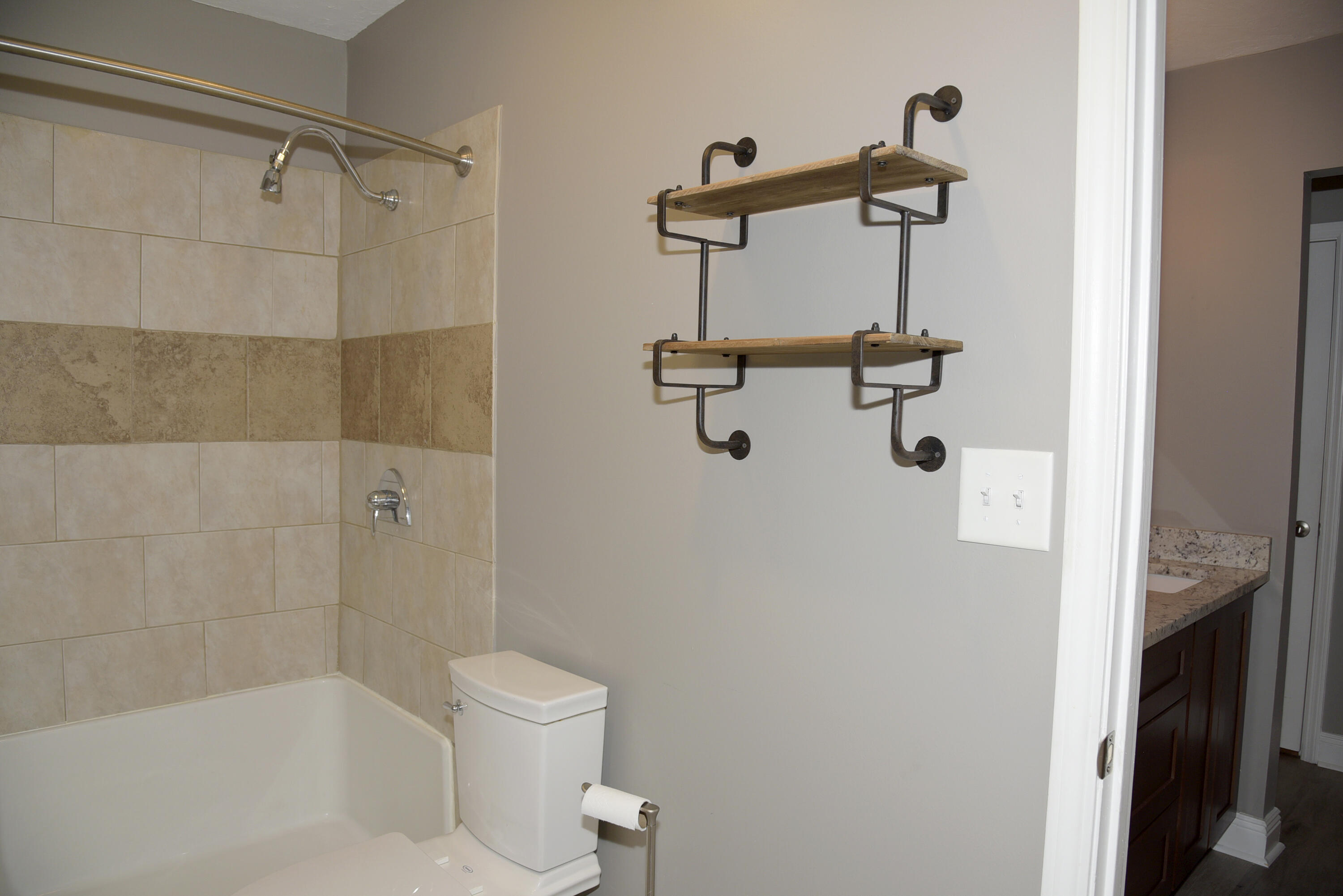 GARNIERS CAY T/H - Residential Lease