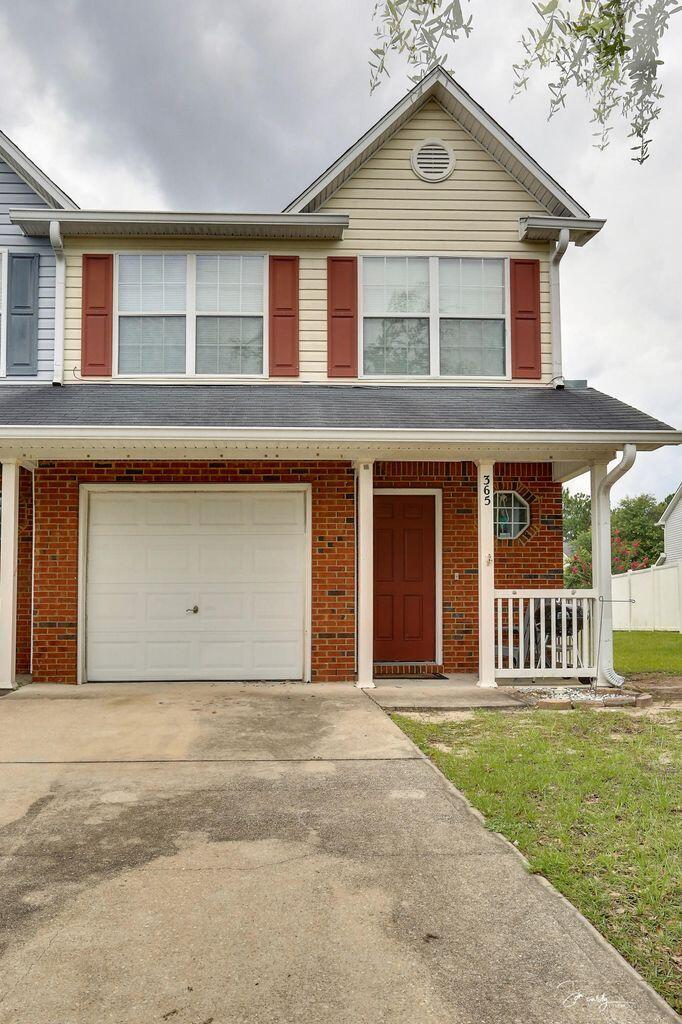 ROLLING PINES - Residential Lease