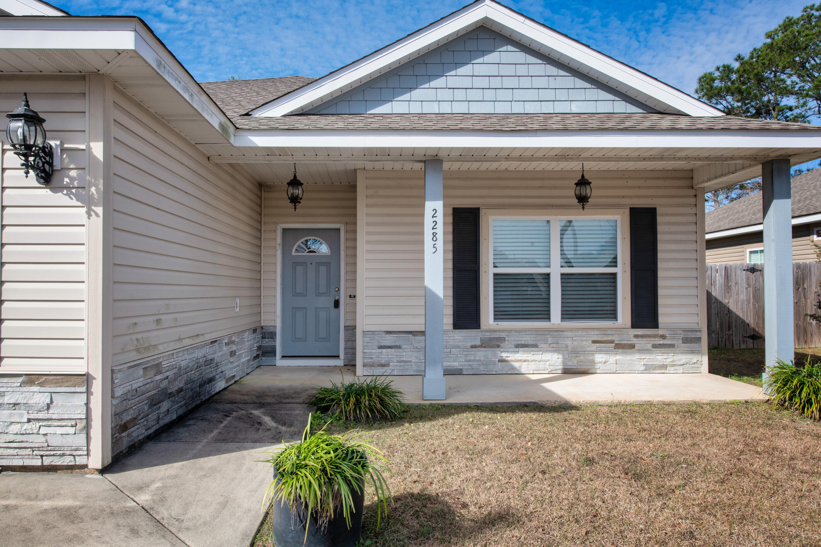 CRESCENT SHORES - Residential