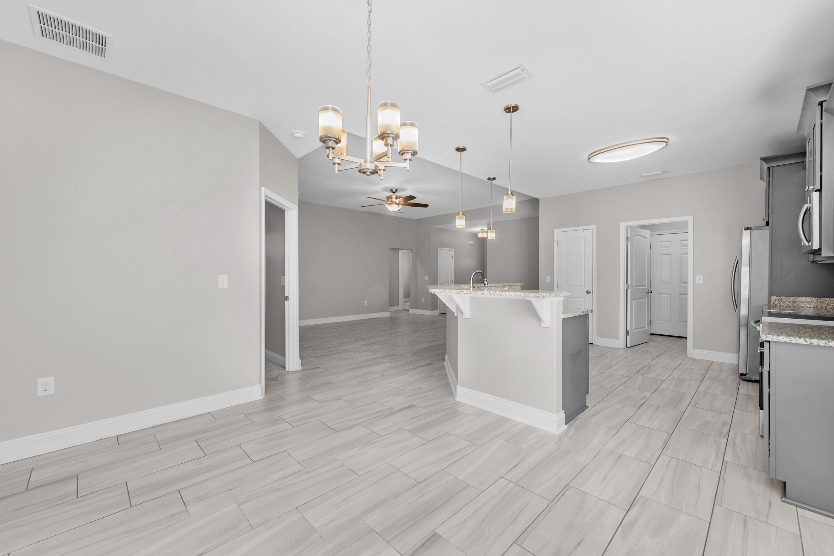 CRESCENT SHORES - Residential