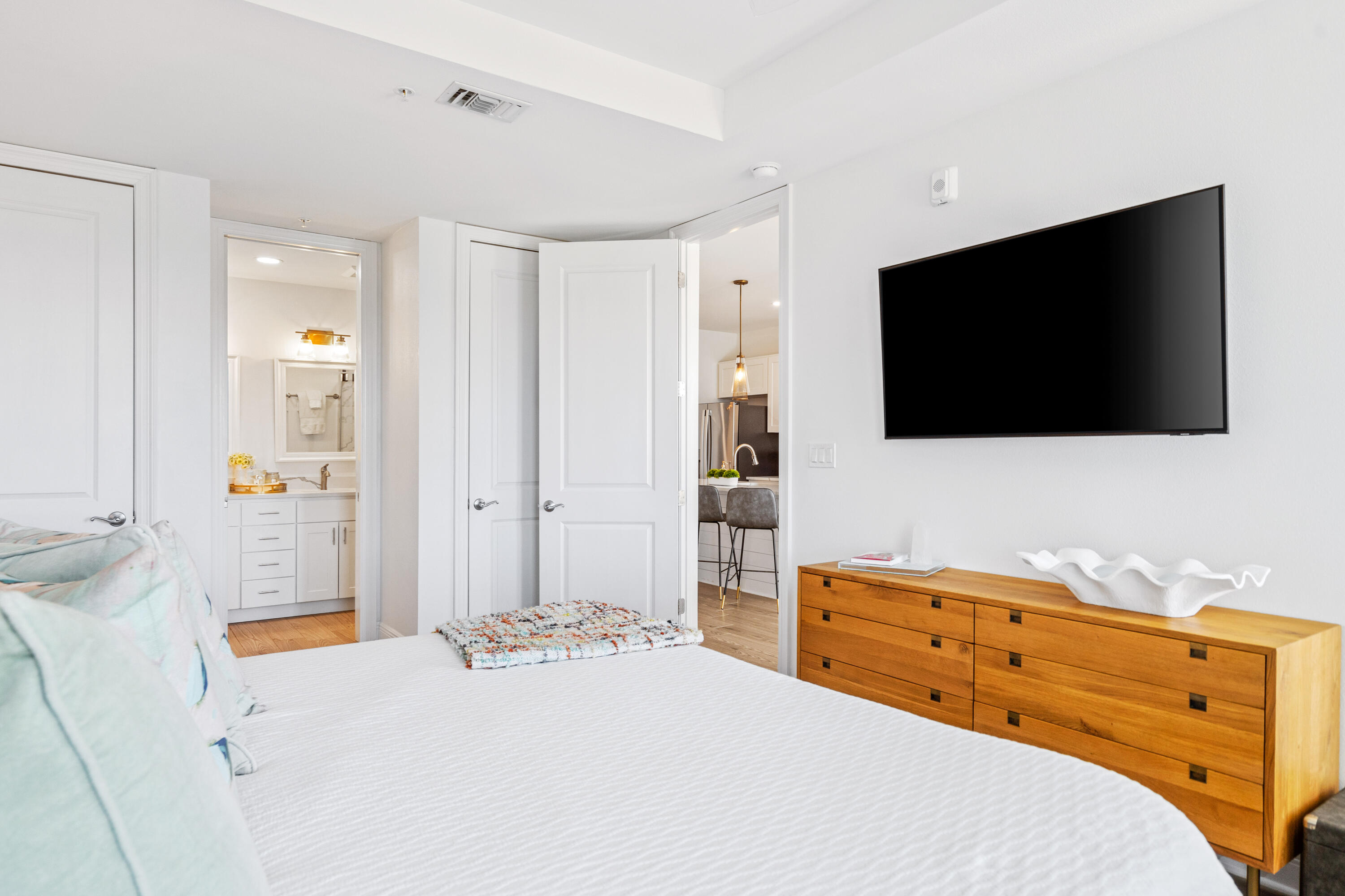 GULF PLACE RESIDENCES - Residential