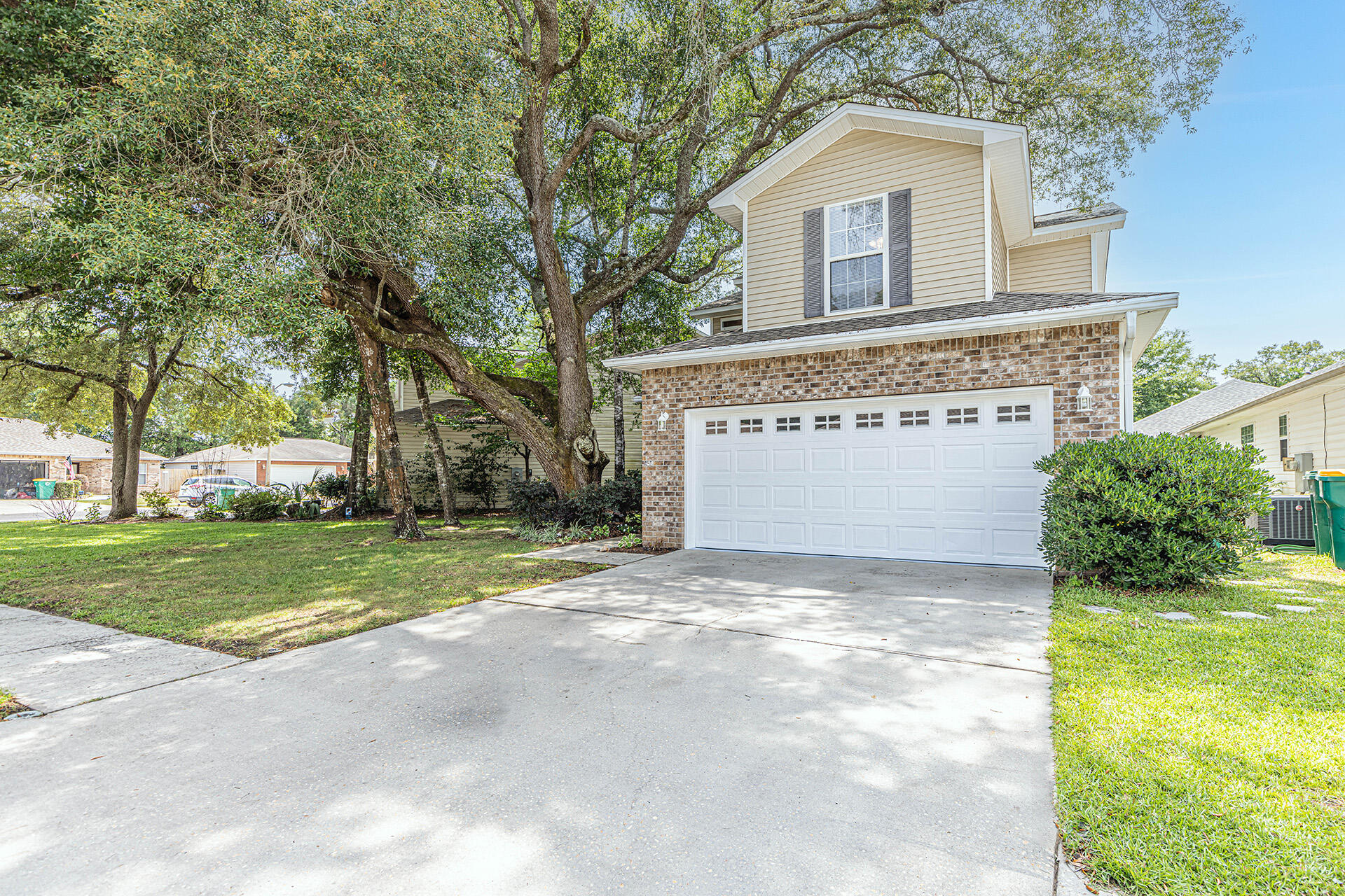 OAK PARK ESTATES - Residential