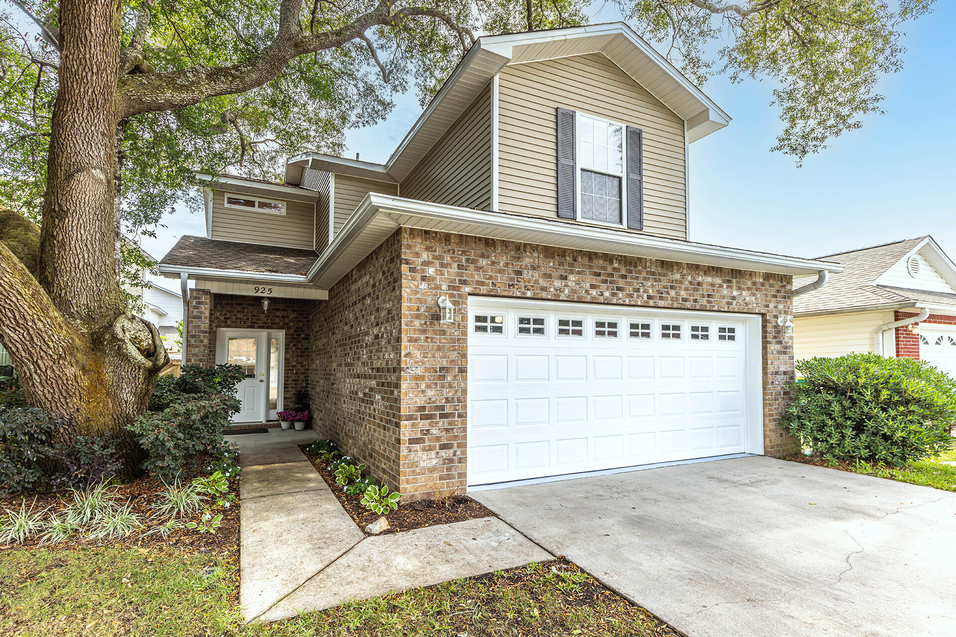 OAK PARK ESTATES - Residential