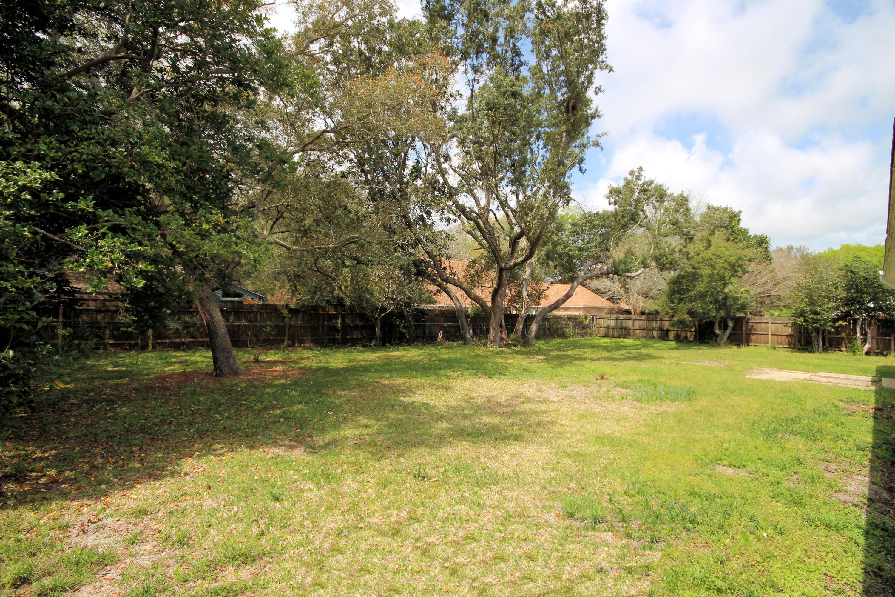 BAYOU POQUITO - Residential
