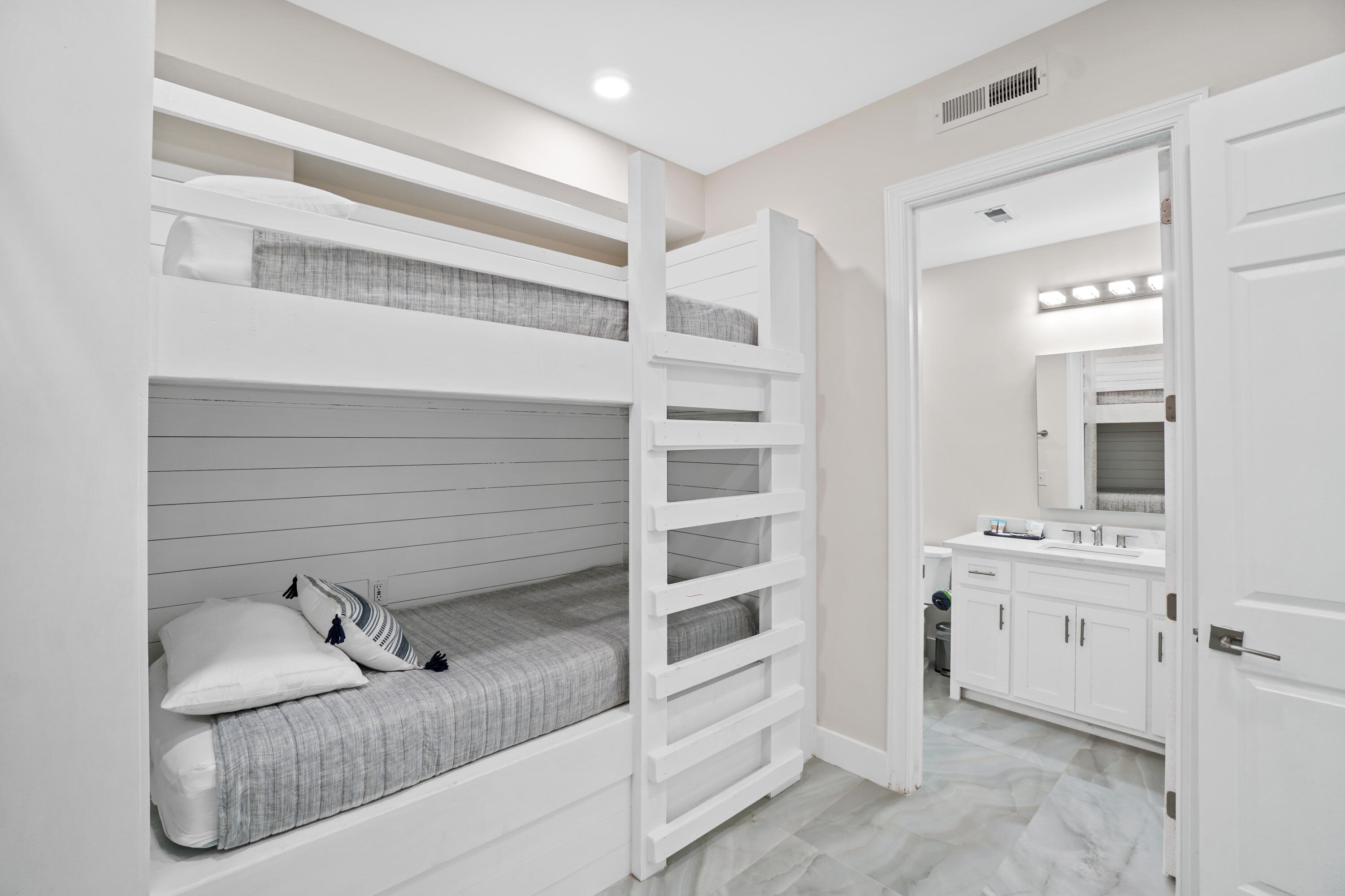 Ocean Ritz - Residential
