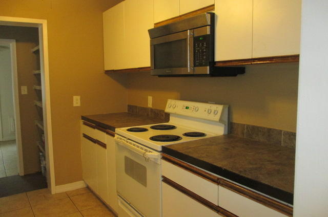 SEABREEZE 3RD ADDN - Residential Lease