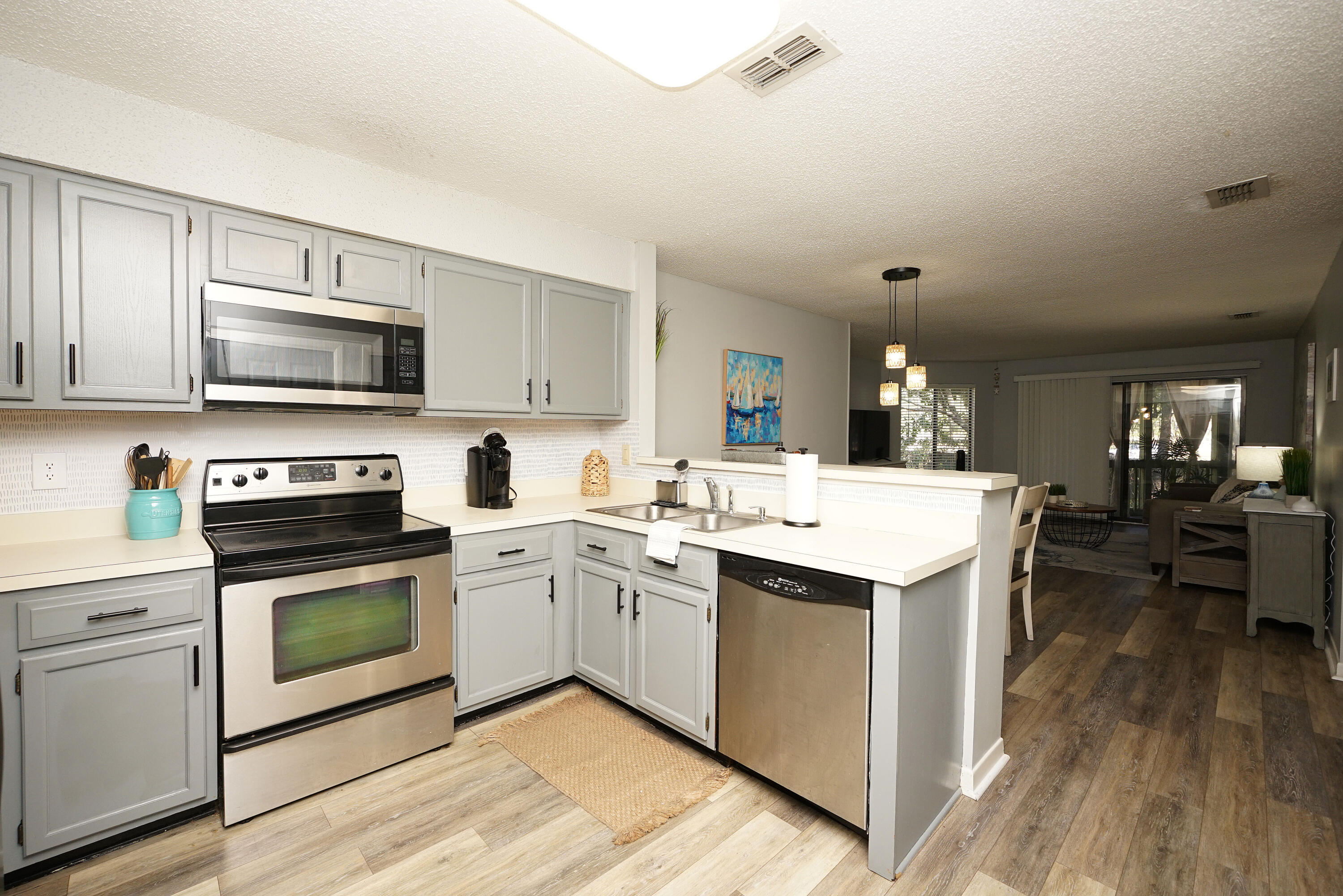 GARDEN OAKS CONDO - Residential Lease