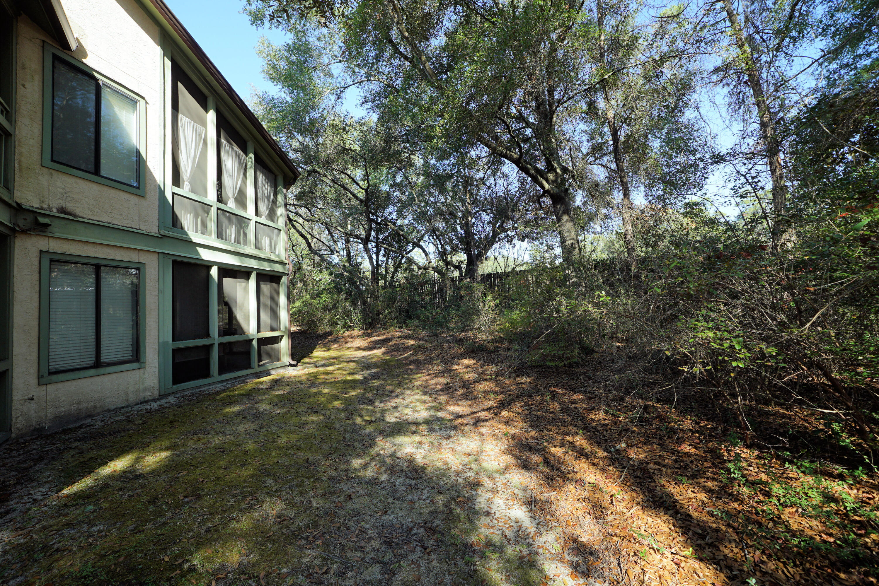 GARDEN OAKS CONDO - Residential Lease