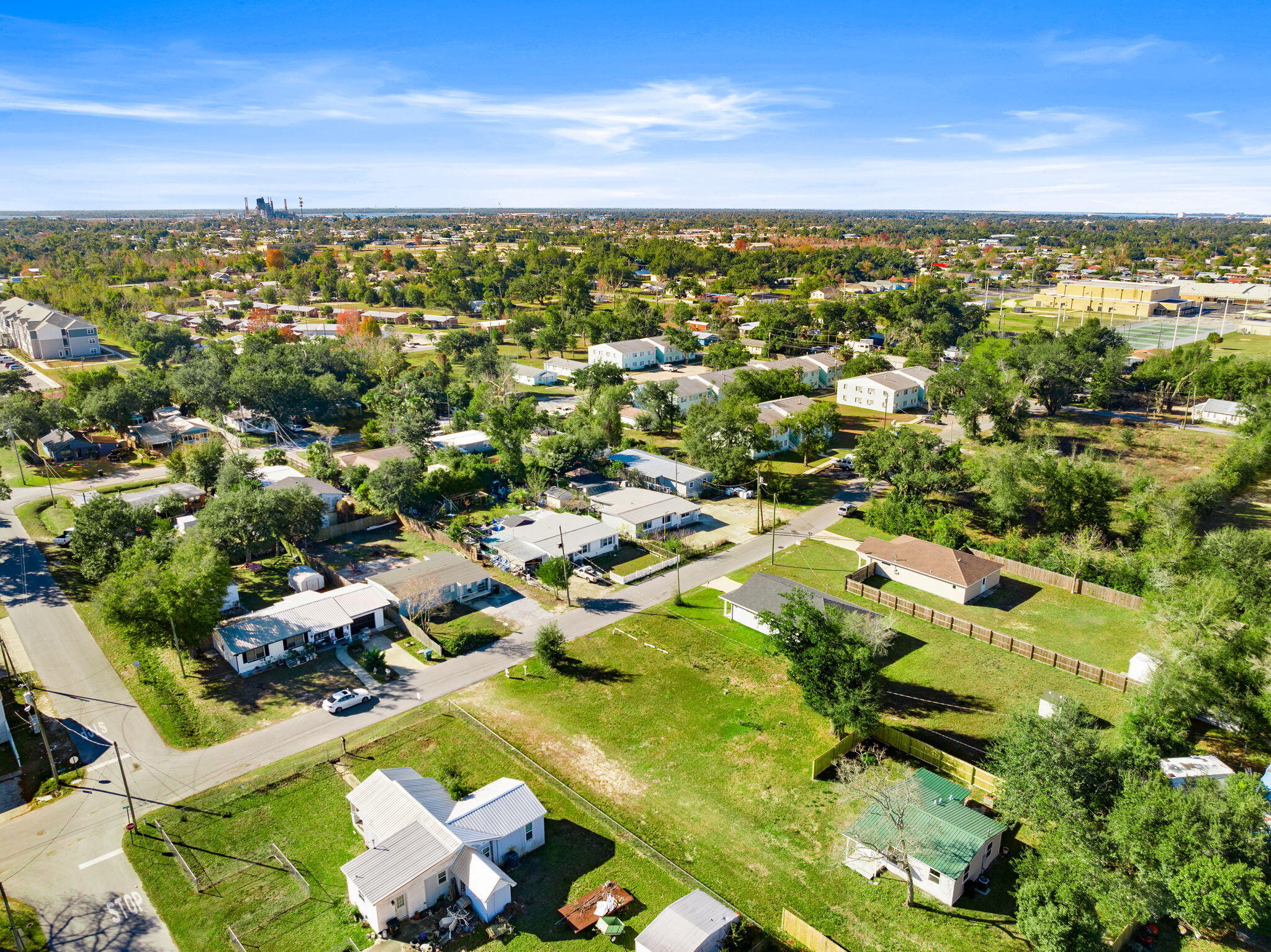 NO RECORDED SUBDIVISION - Land