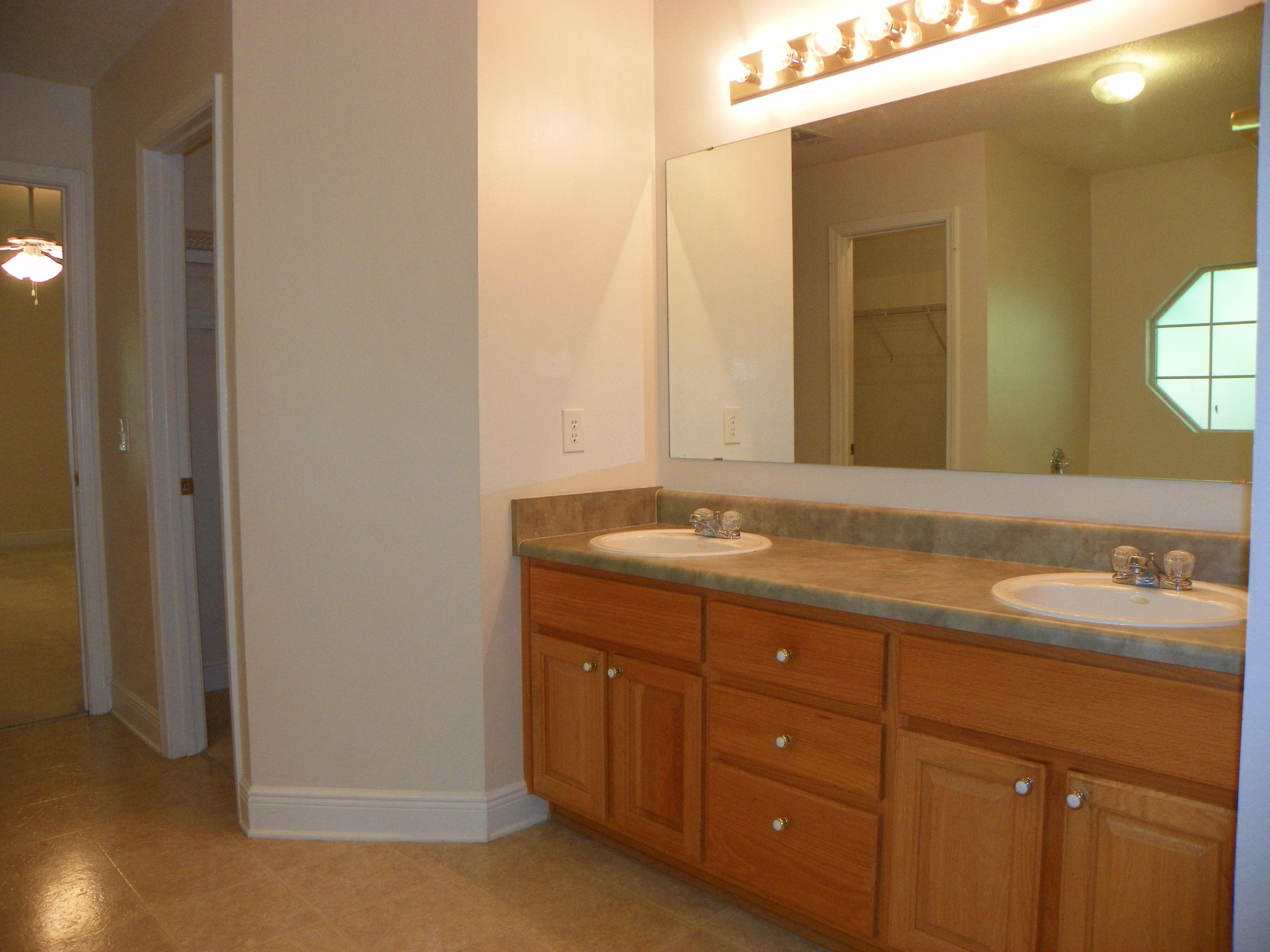 FOX VALLEY - Residential Lease