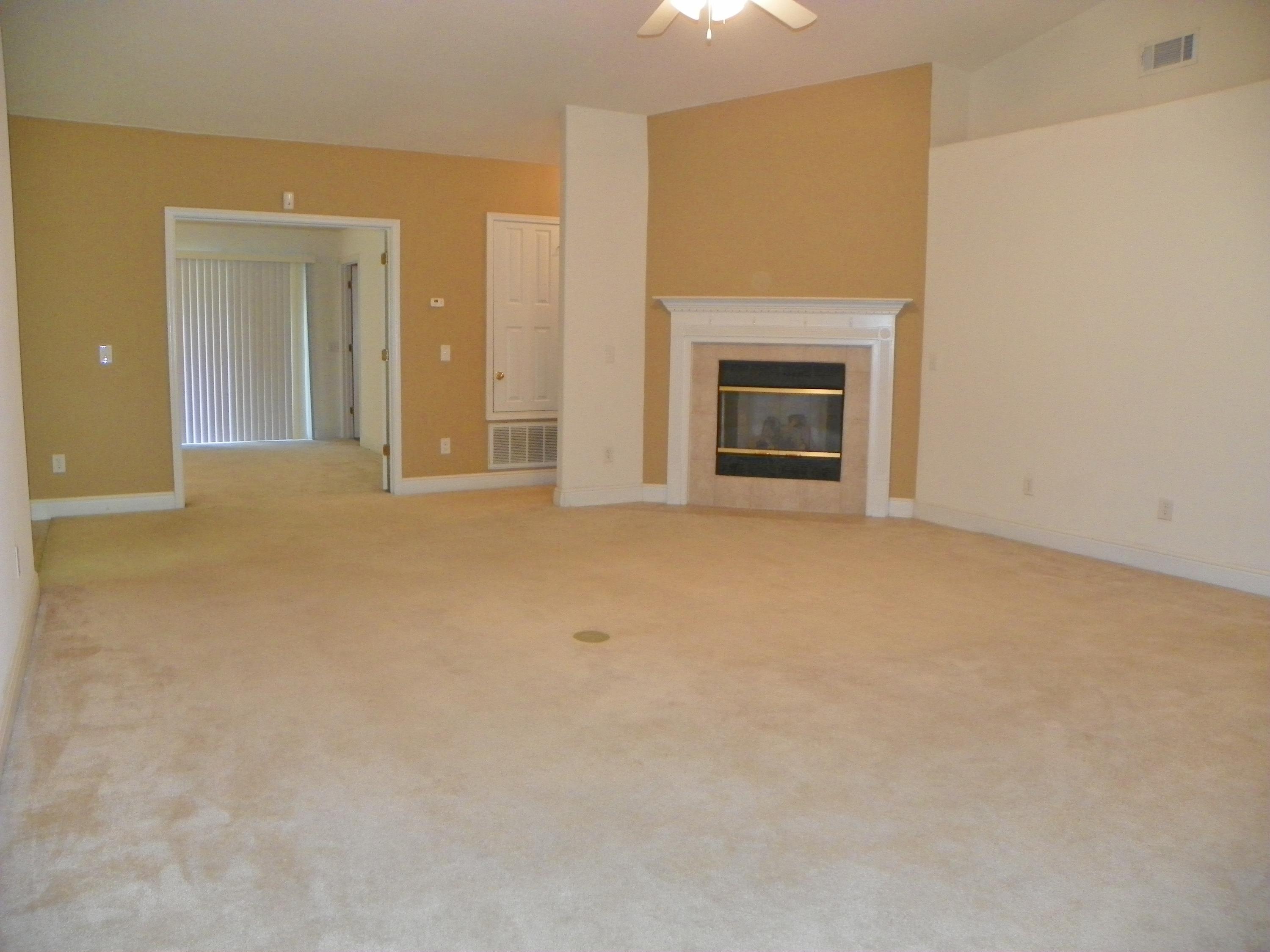 FOX VALLEY - Residential Lease