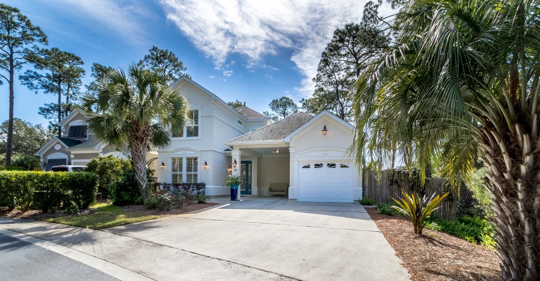 FAIRWAY VILLAS - Residential