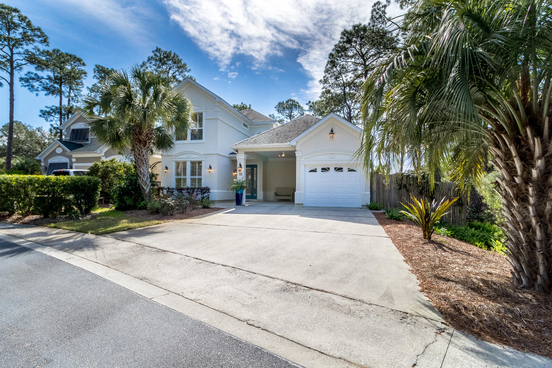 FAIRWAY VILLAS - Residential