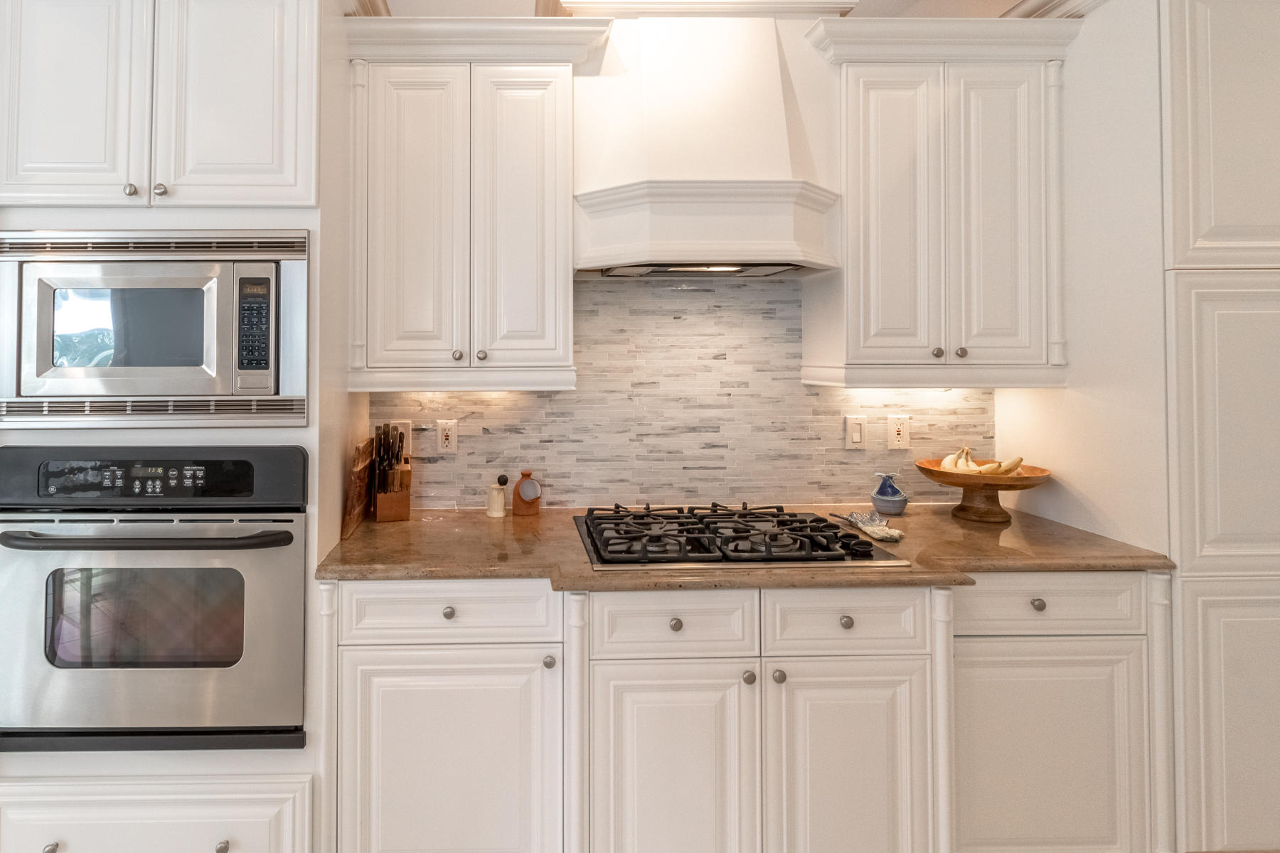 FAIRWAY VILLAS - Residential