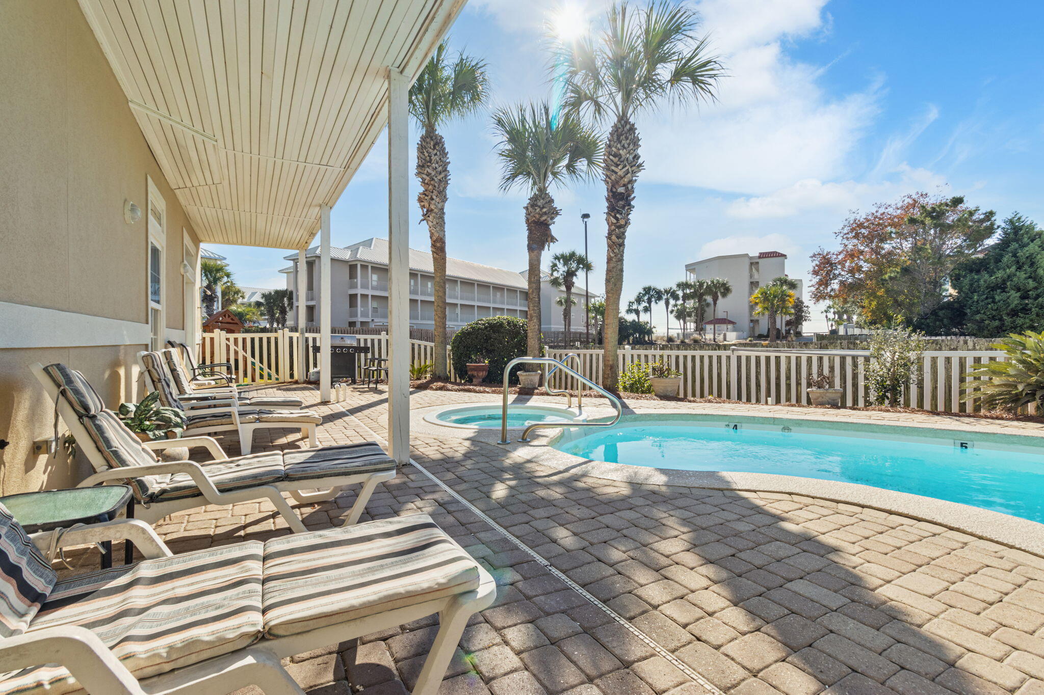 AVALON BEACH ESTATES - Residential