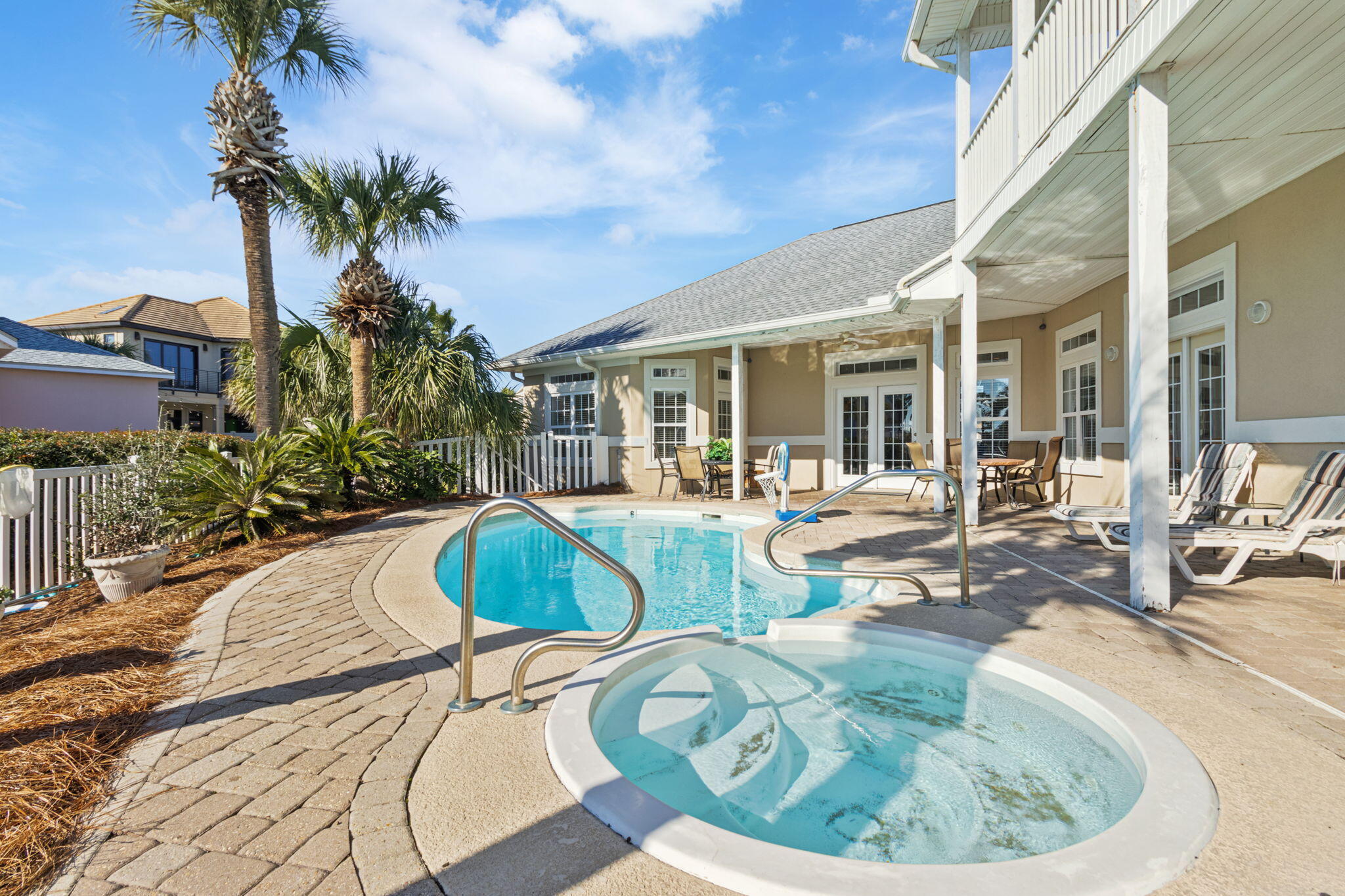 AVALON BEACH ESTATES - Residential