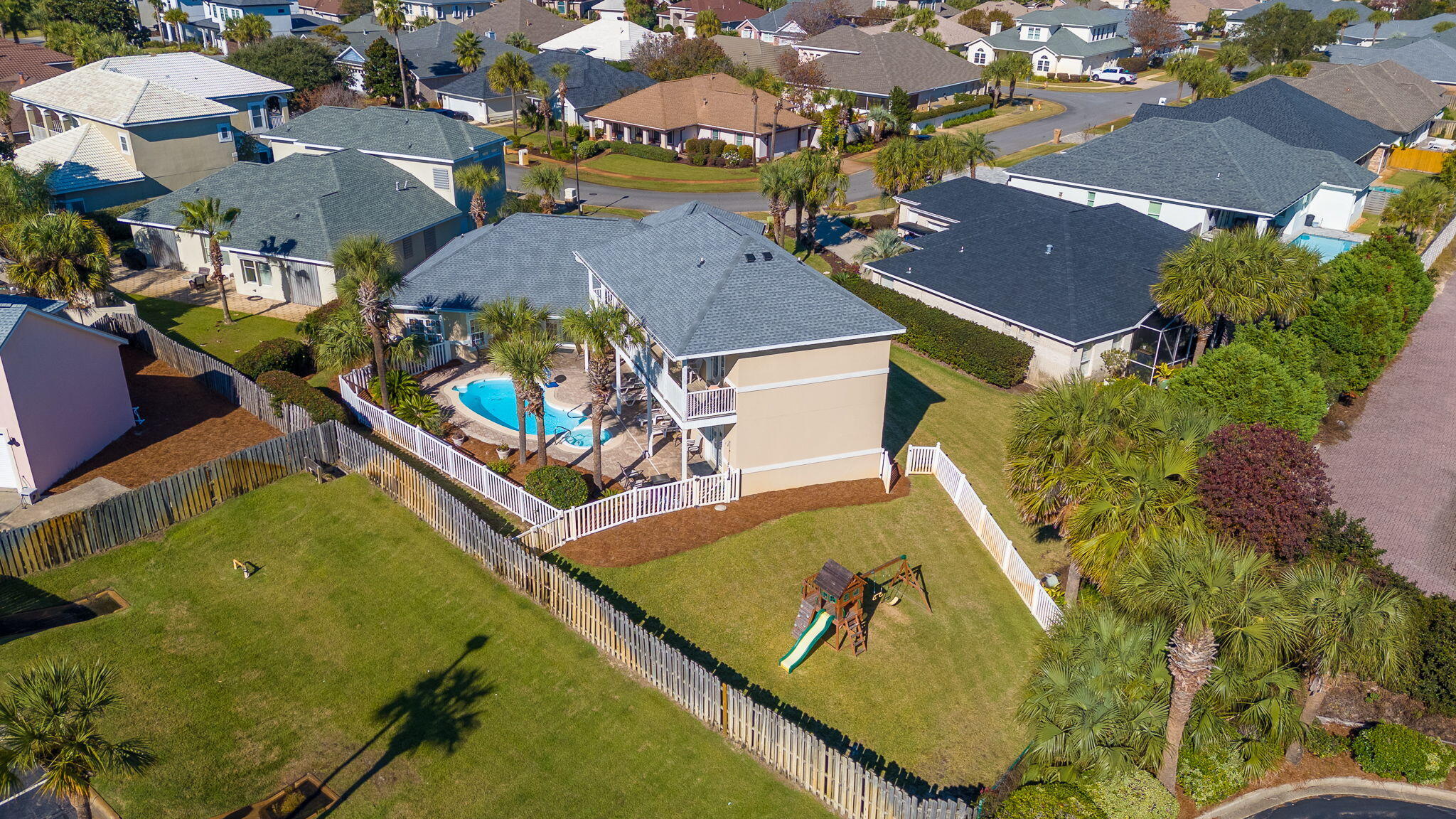 AVALON BEACH ESTATES - Residential