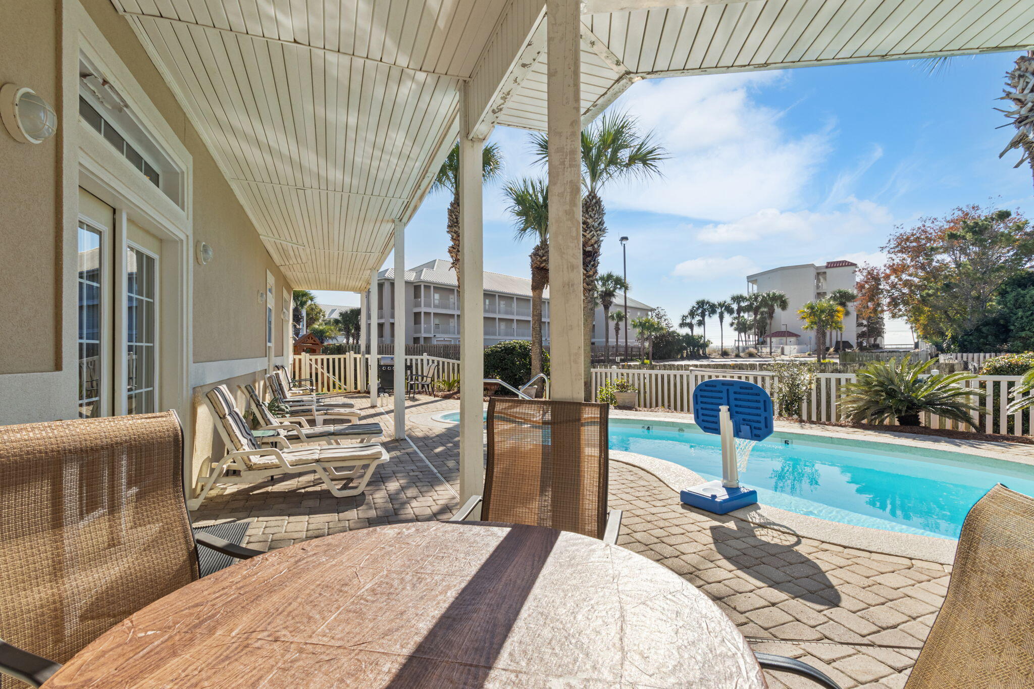 AVALON BEACH ESTATES - Residential