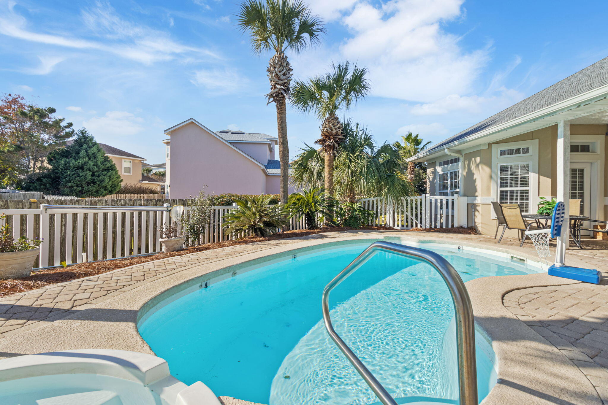 AVALON BEACH ESTATES - Residential