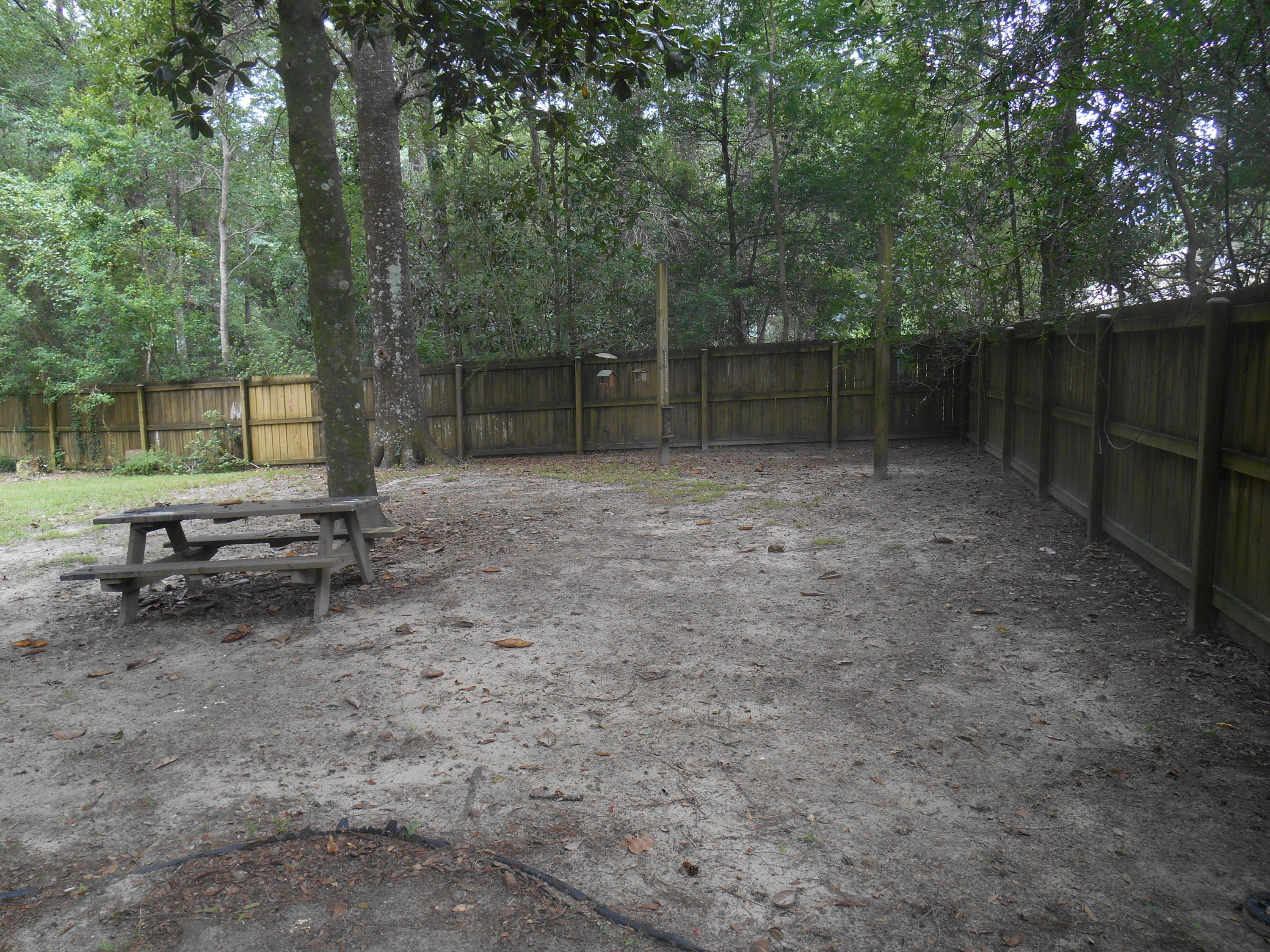 QUIET OAKS S/D - Residential Lease
