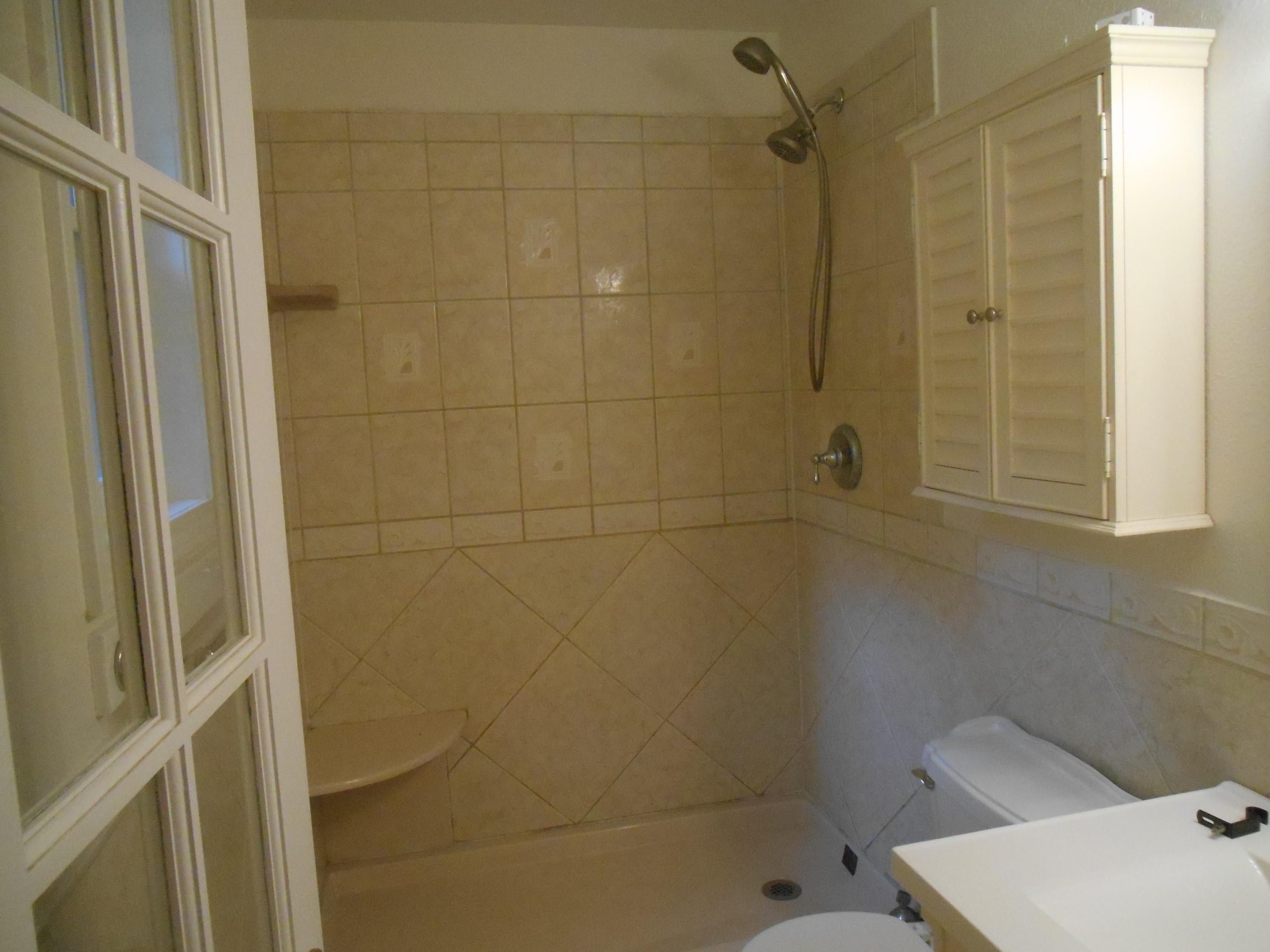 QUIET OAKS S/D - Residential Lease