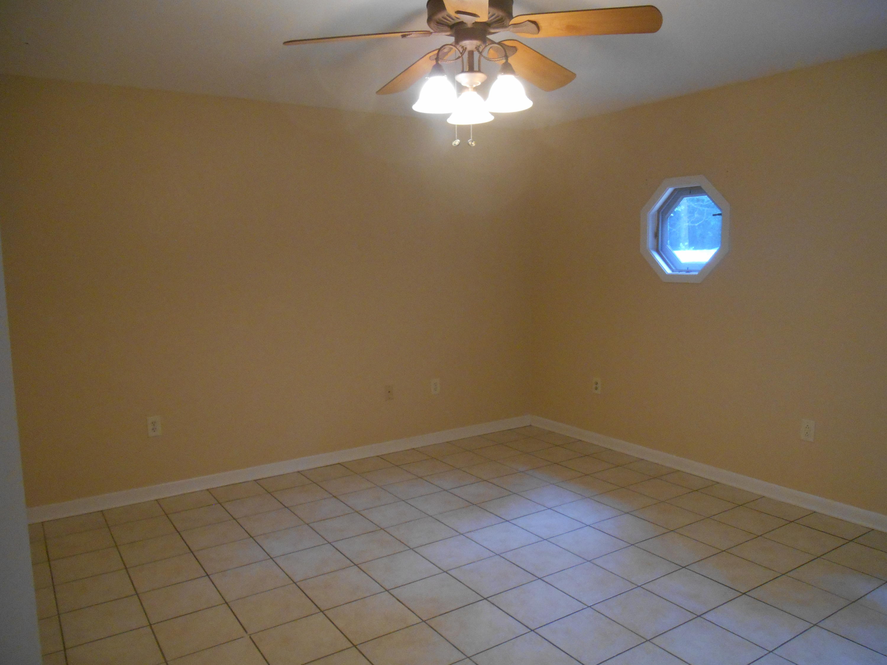 QUIET OAKS S/D - Residential Lease