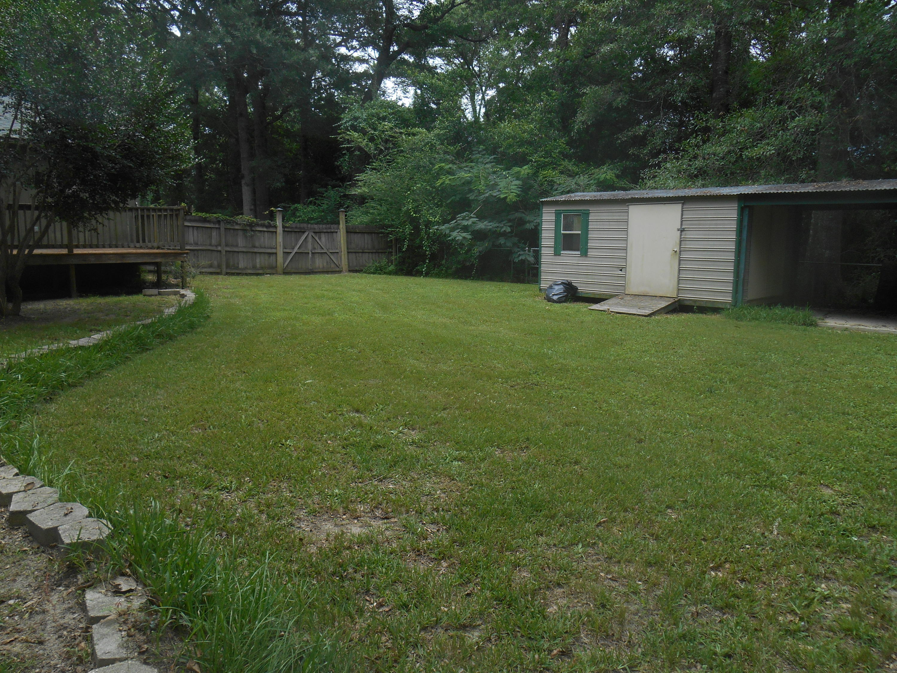 QUIET OAKS S/D - Residential Lease
