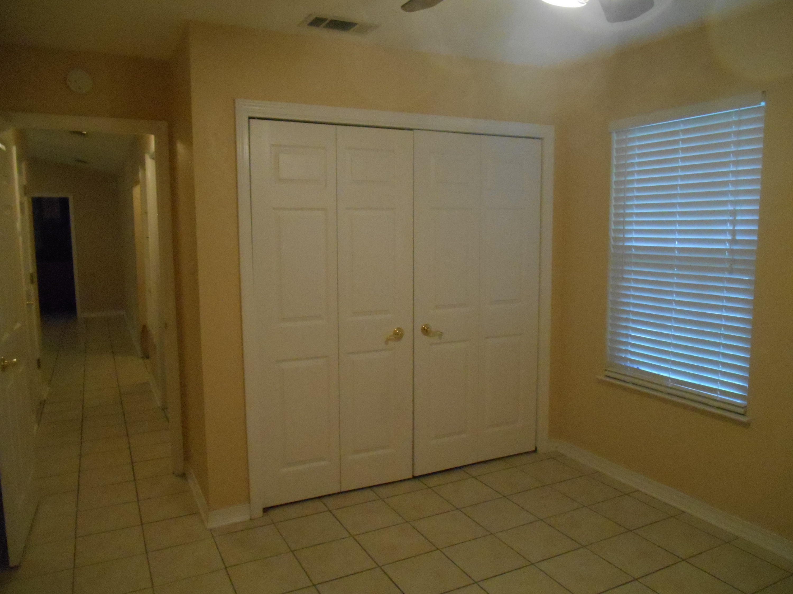 QUIET OAKS S/D - Residential Lease