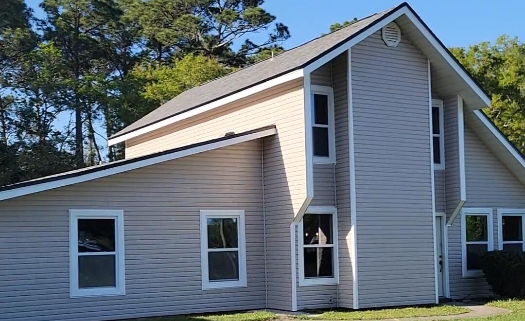 We are calling for highest and best offers by 12 pm Wed. April 20th. Stop by our open house 4/19/22 10am-2pm. Northgate Estates, open floor plan allows entertaining guests and continue the fun outside around the pool with a large, fenced yard perfect for games or pets.  Grand entry to vaulted ceiling and fireplace.  New siding, new paint, new windows, newer roof (2020), pool and hot tub with heat pump, and so much more!  HVAC systems are 2008 and 2011 both were serviced a month ago and no issues. Water heater 2013. The master suite is on the 1st floor with 2 additional bedrooms and Jack n Jill bathroom on the 2nd floor. Christmas and Halloween festivities are the talk of the town. 1.2 miles to Publix. Please submit offers to Robin Payne FloridaRealtorRobin@Gmail.com 
850-855-7274