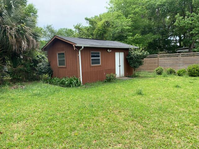 BAYOU WOODS - Residential Lease