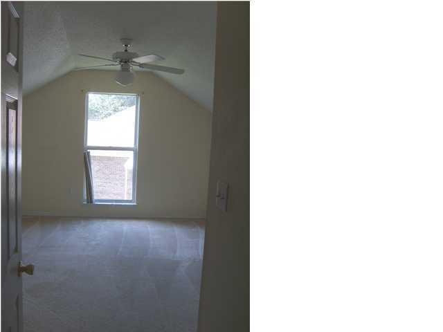 RIVERCHASE S/D PH 2 - Residential Lease