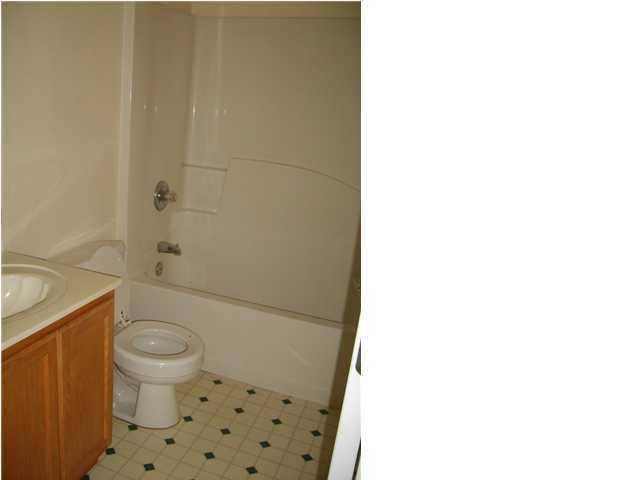 RIVERCHASE S/D PH 2 - Residential Lease