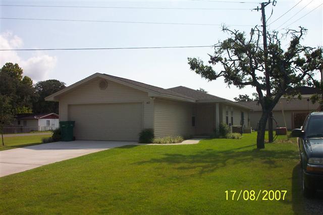 Available 6-3-17. Great location, patio home with laminate and carpet throughout. two car garage, Split bedroom plan, separate living and dining area, wood floors, covered porch. Lawn service paid by owner. Shown only by appointment.