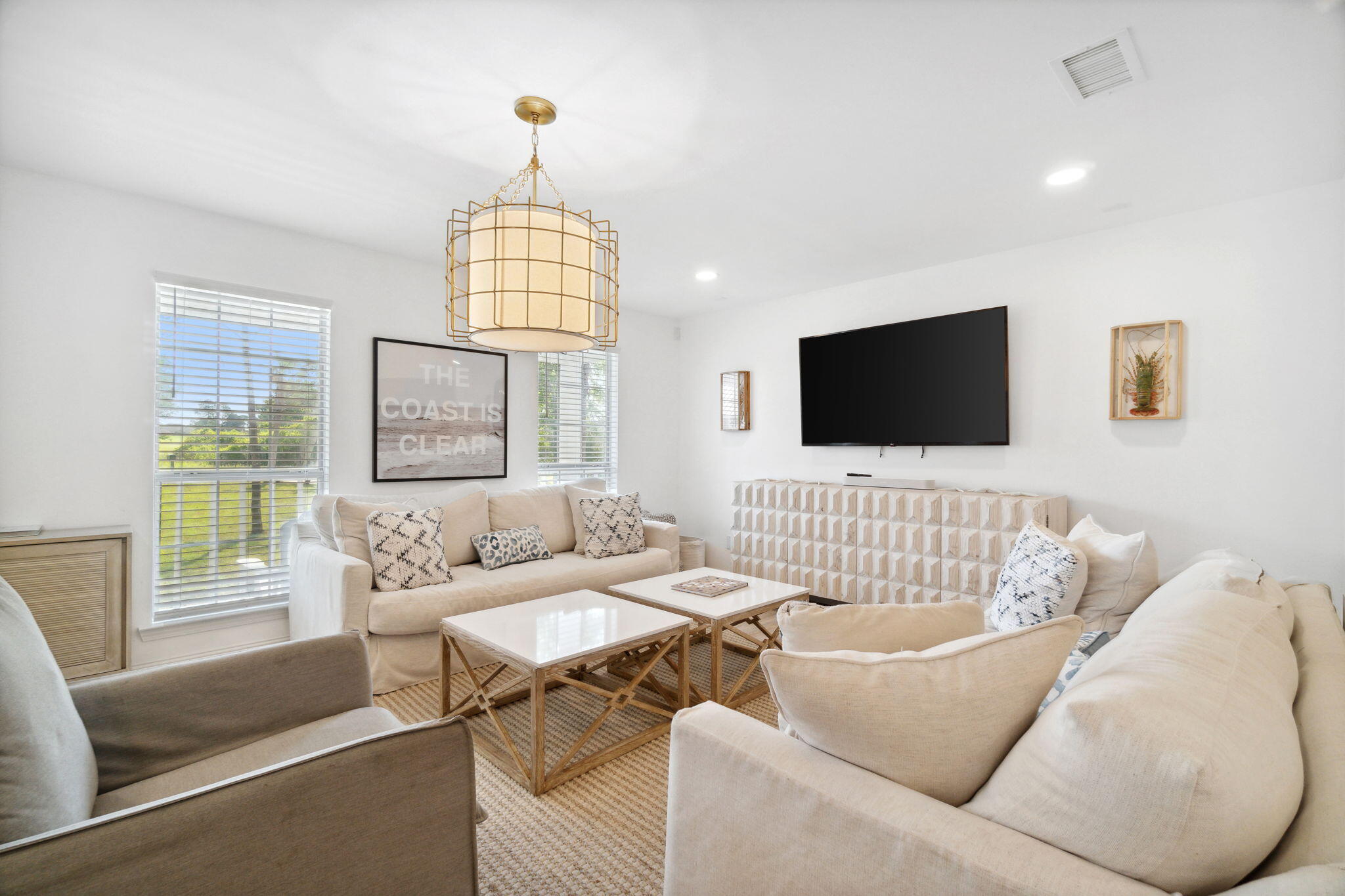 COUNTRY CLUB ESTATES - Residential