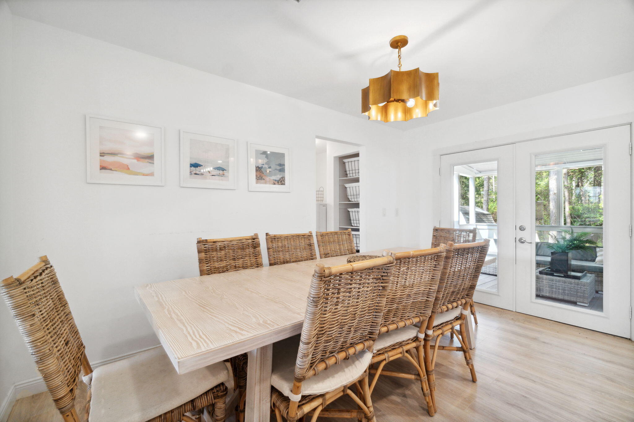 COUNTRY CLUB ESTATES - Residential