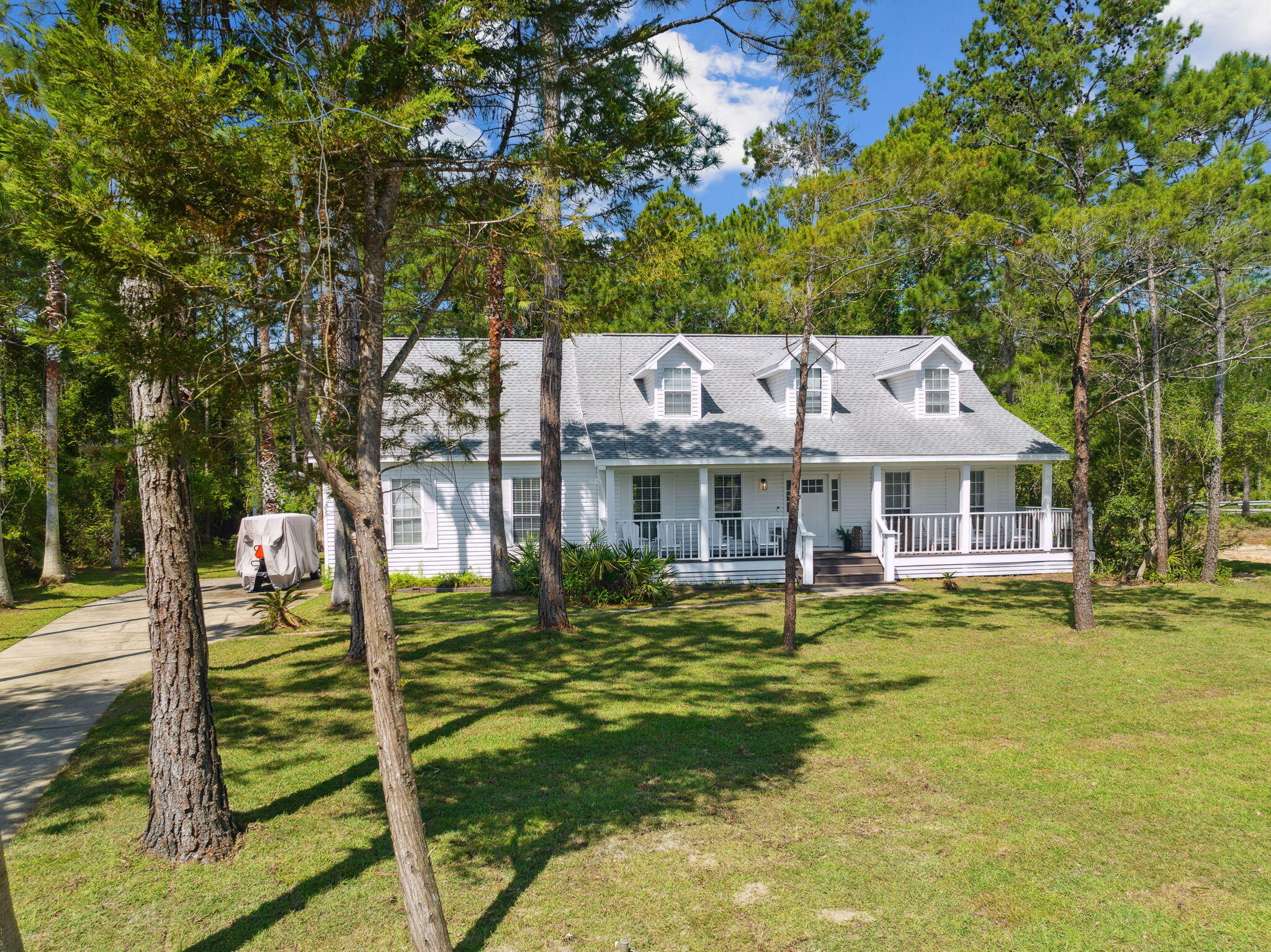 COUNTRY CLUB ESTATES - Residential