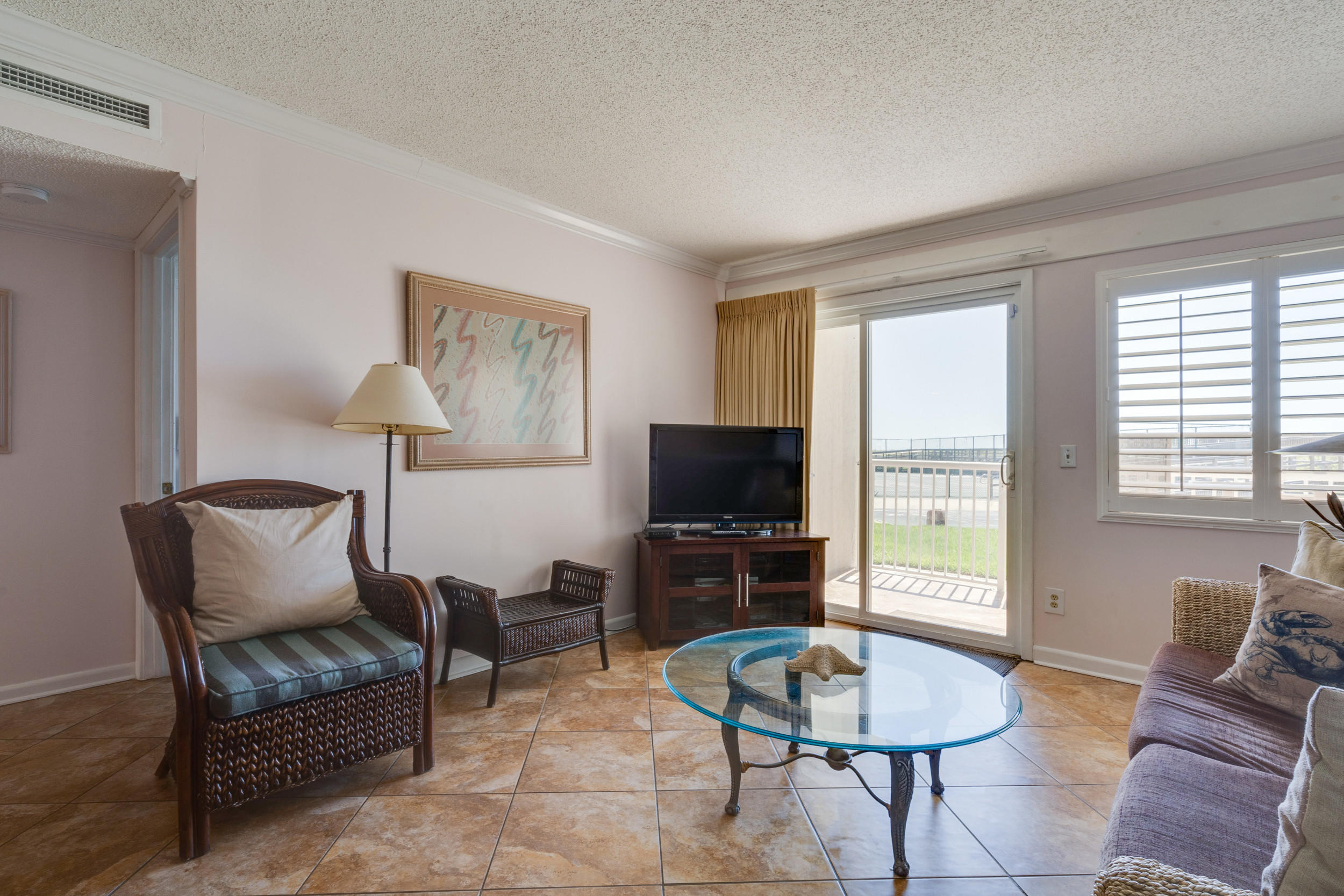 HOLIDAY SURF & RACQUET CLUB - Residential