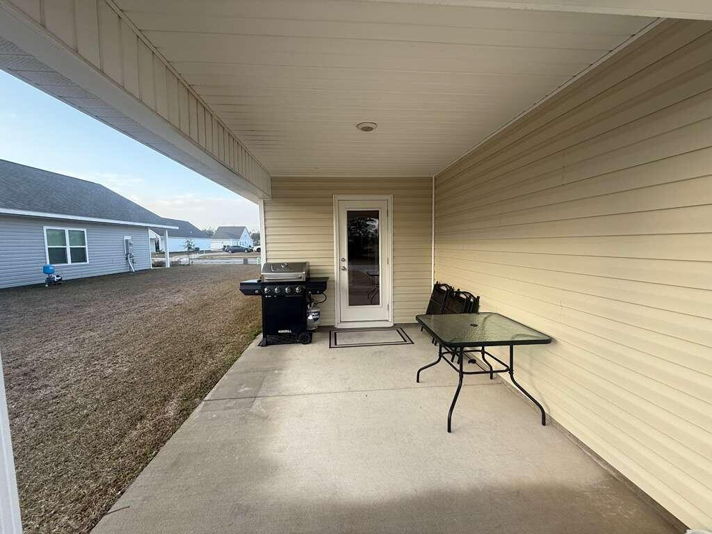 Owl's Head East - Residential Lease