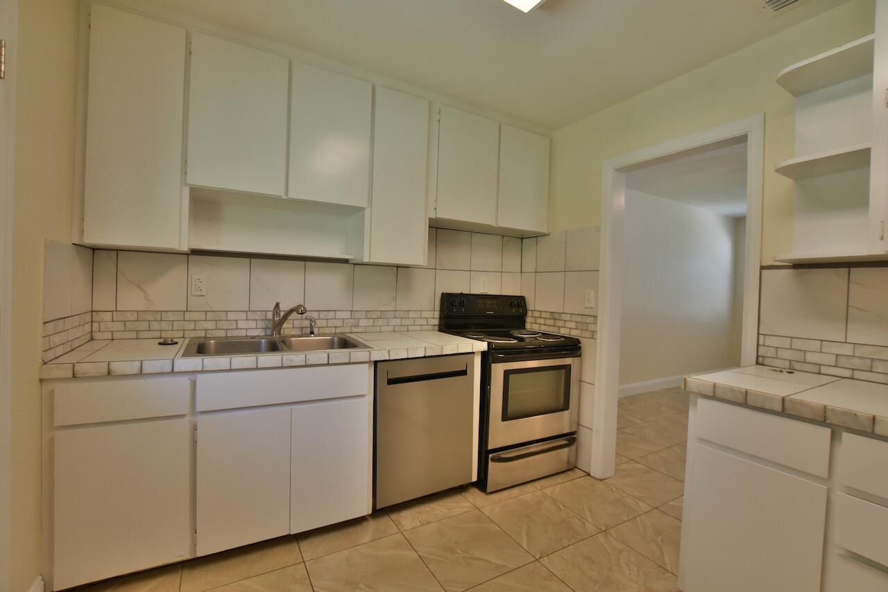 OLDE FORT WALTON - Residential Lease