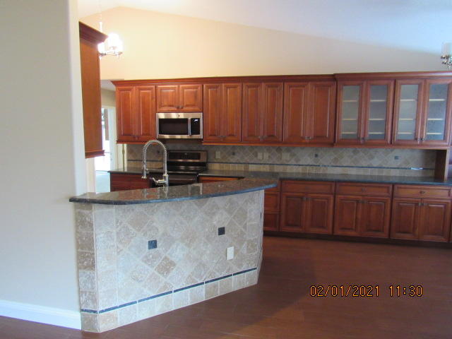 HOLLY WOODS - Residential Lease
