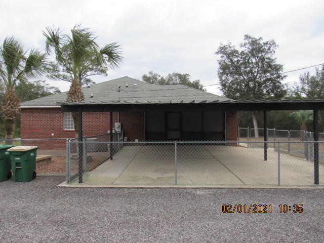 HOLLY WOODS - Residential Lease