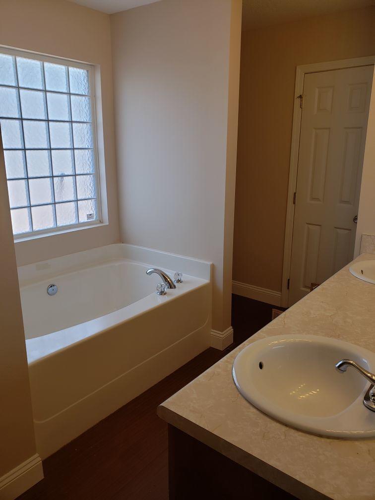 HOLLY WOODS - Residential Lease
