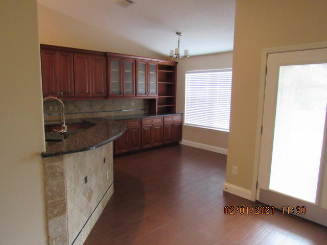HOLLY WOODS - Residential Lease