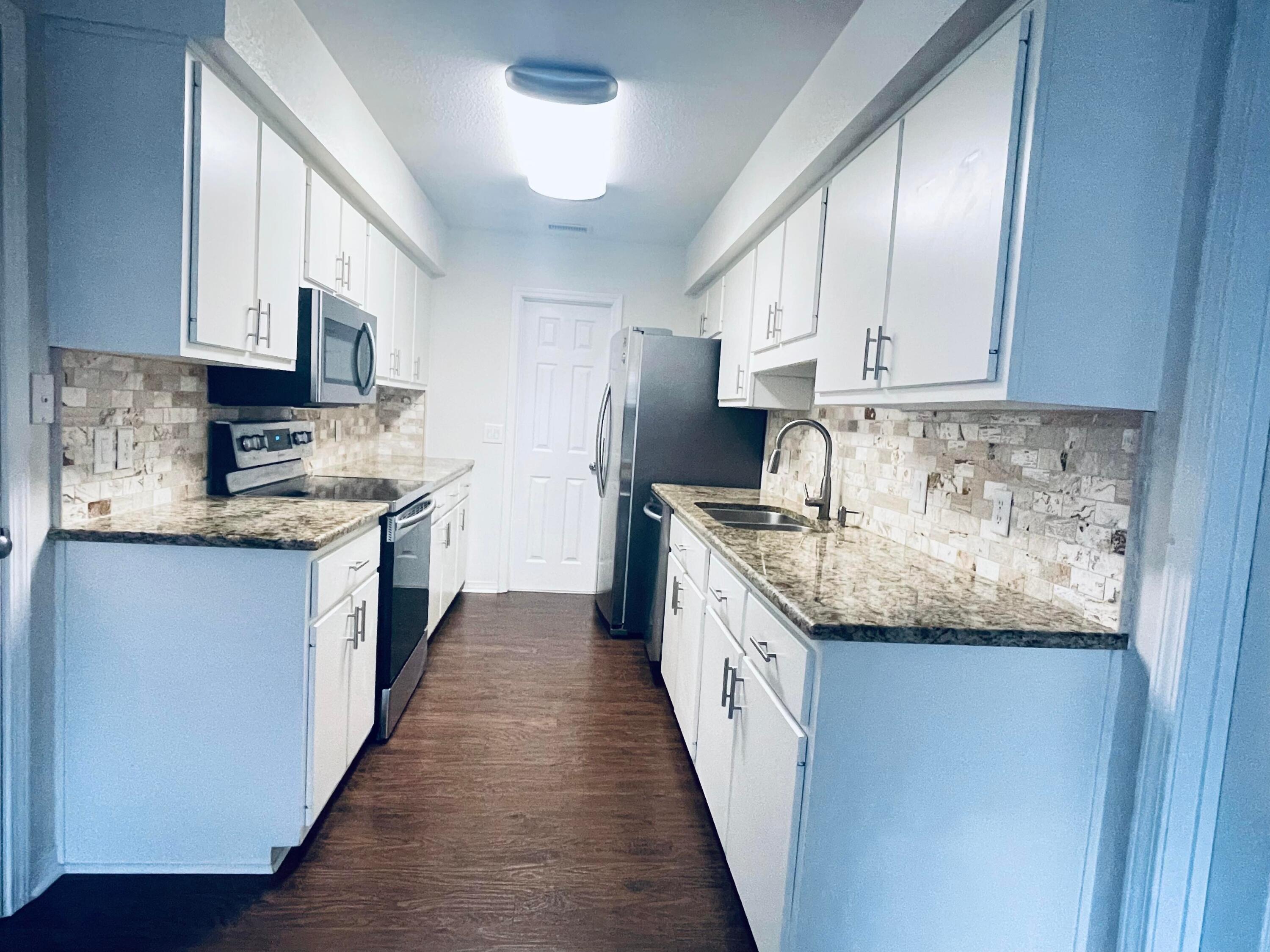 RIVERCHASE S/D PH 2 - Residential Lease
