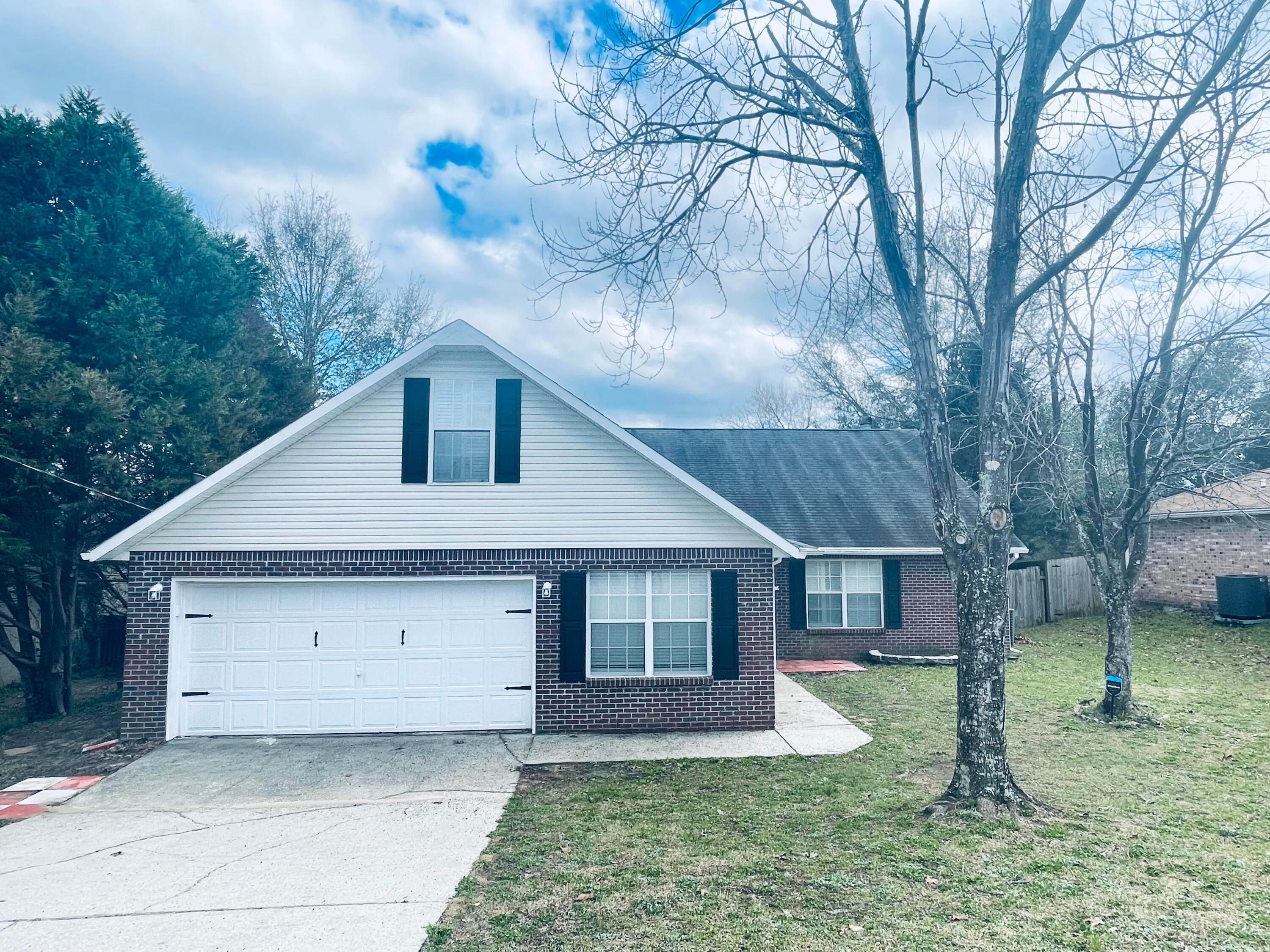 RIVERCHASE S/D PH 2 - Residential Lease