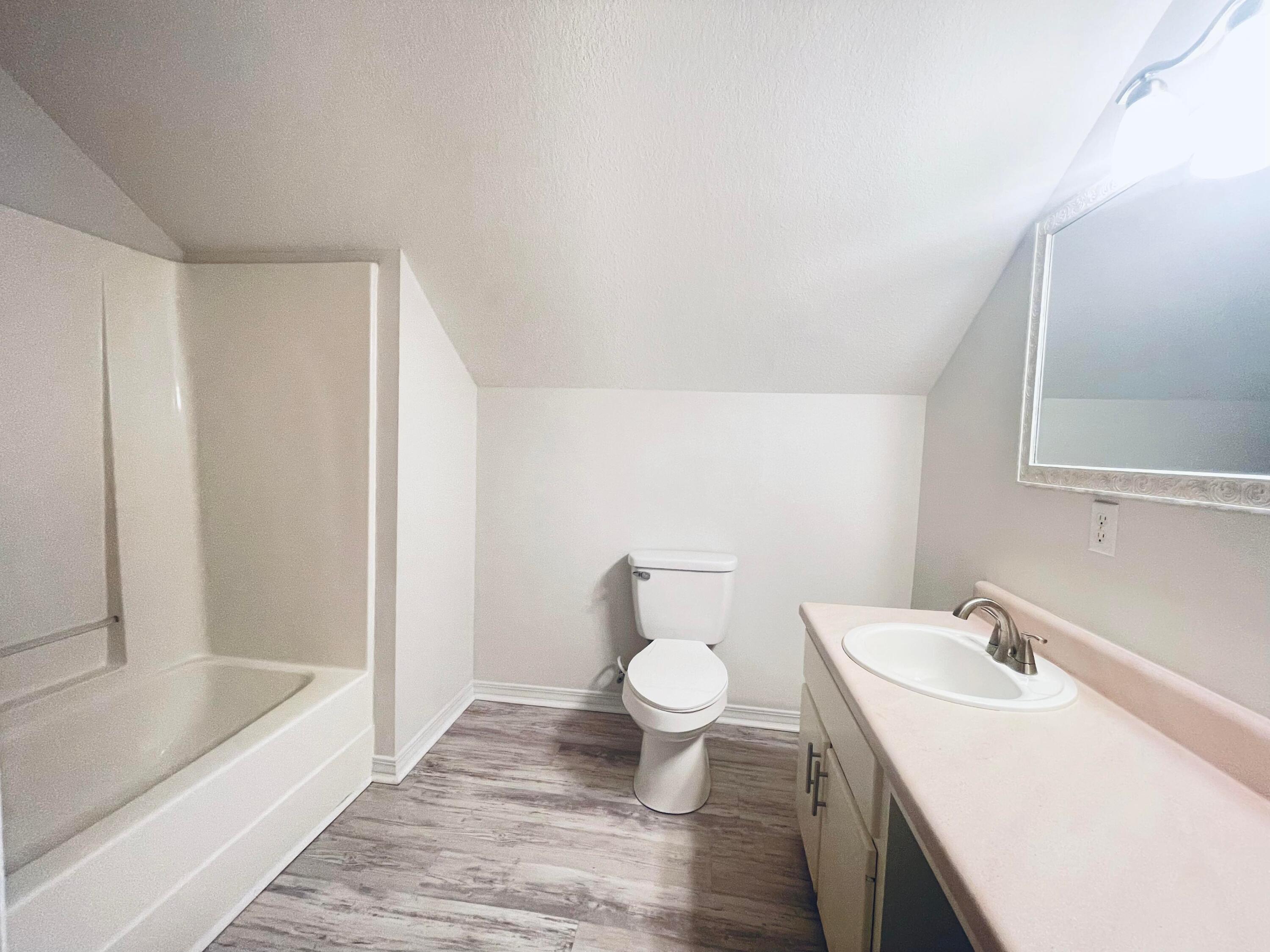 RIVERCHASE S/D PH 2 - Residential Lease