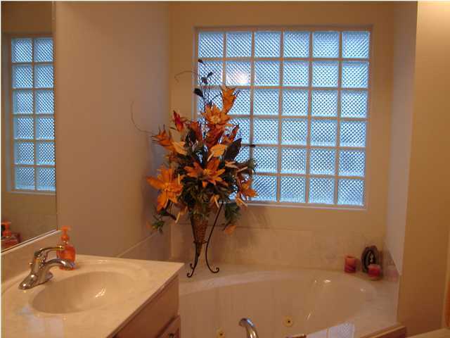 HUNTINGTON S/D PH 3 - Residential Lease