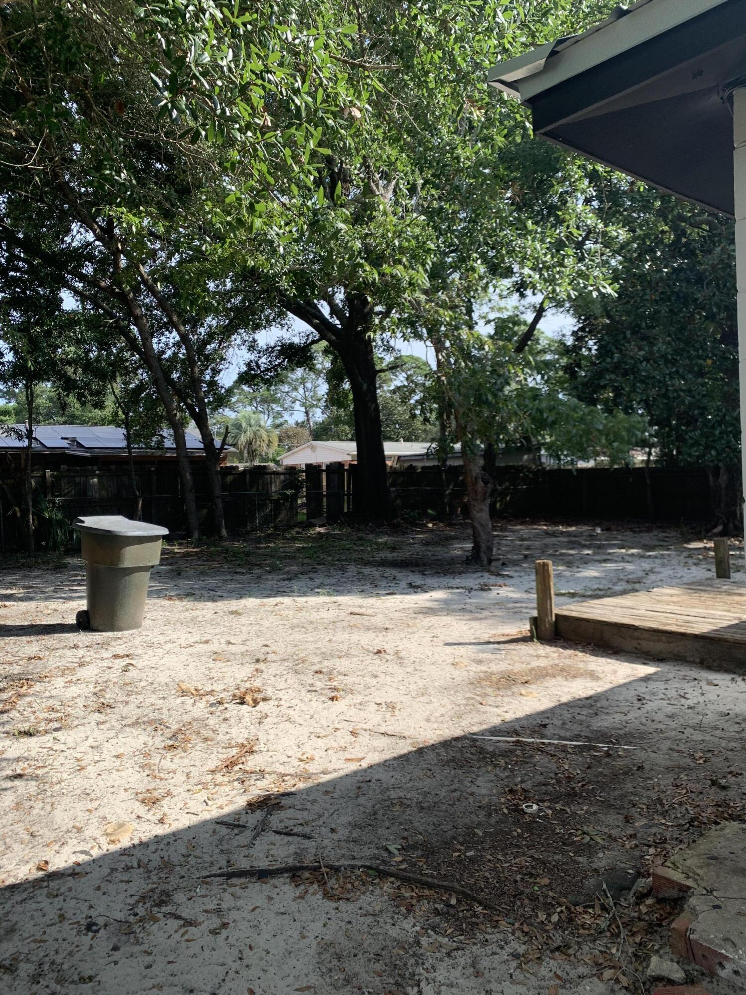OAKLAND HEIGHTS - Residential Lease