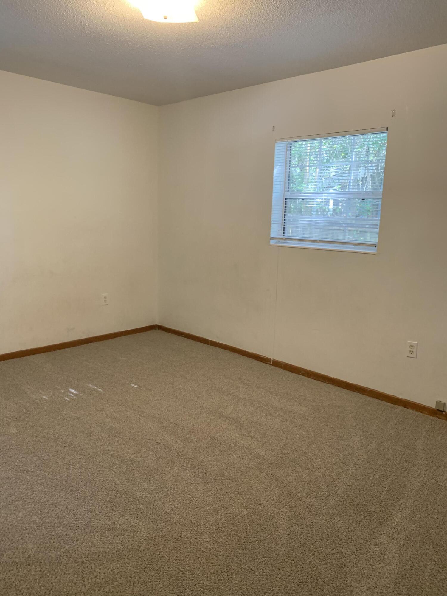 OAKLAND HEIGHTS - Residential Lease
