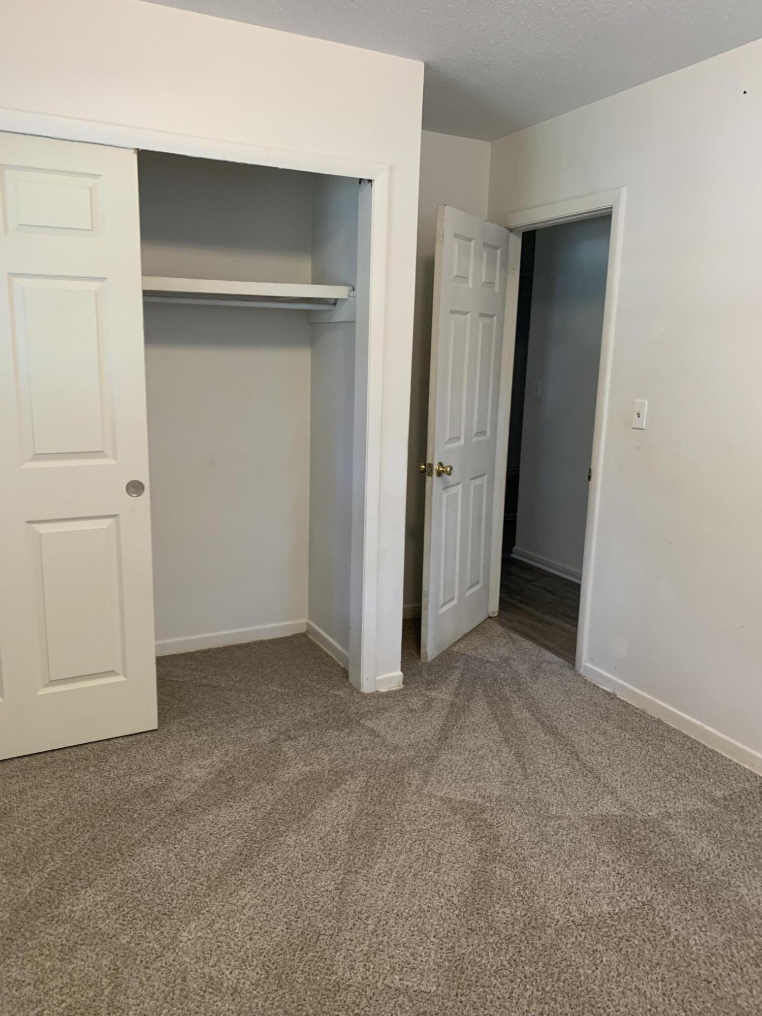 OAKLAND HEIGHTS - Residential Lease